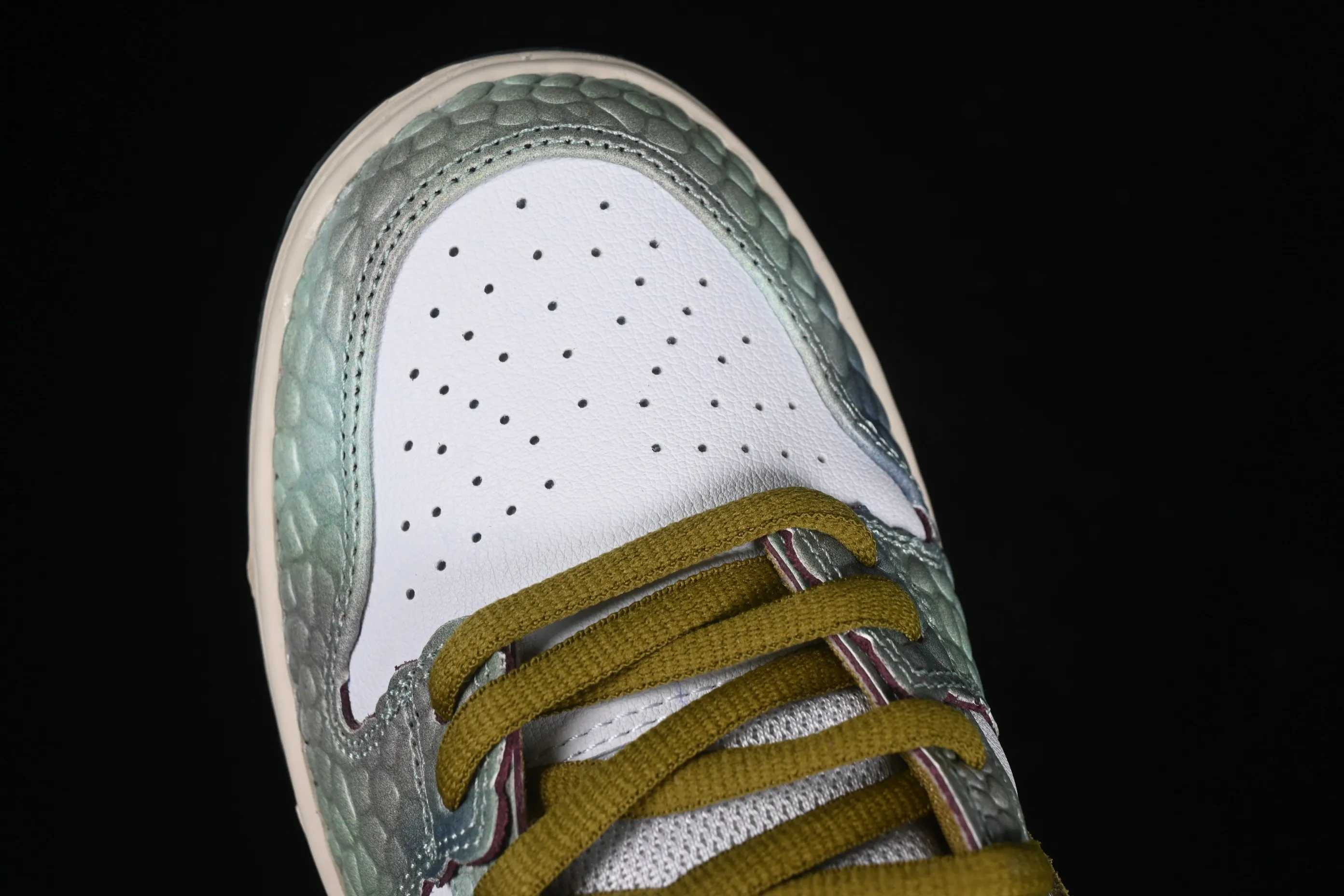 All Categories Nk SB Dunk Series Nk SB Dunk Low Low-top sneakers C version Alexis Sablone x Nk SB Dunk Low Reptile SB low-top casual sneakers HJ3386-300